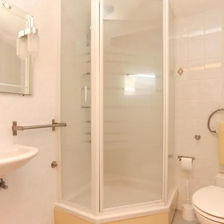 One-bedroom In Okrug Gornji *