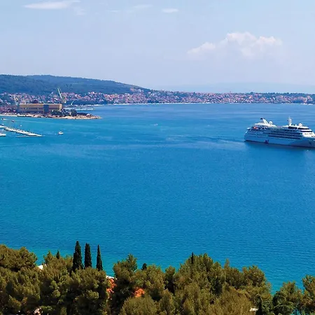 Lägenhet One-bedroom In Okrug Gornji