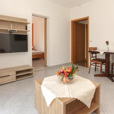 One-bedroom In Okrug Gornji *