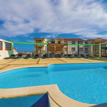 One-bedroom In Okrug Gornji Lägenhet