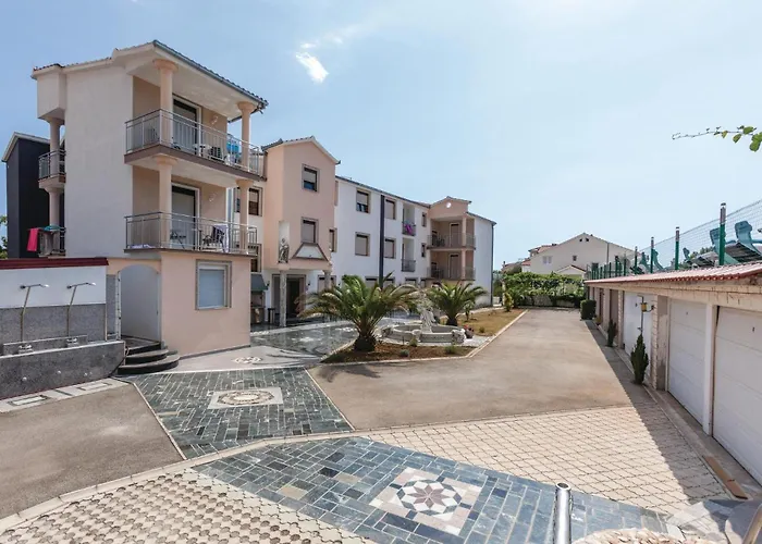 Apartment One-bedroom In Okrug Gornji Trogir