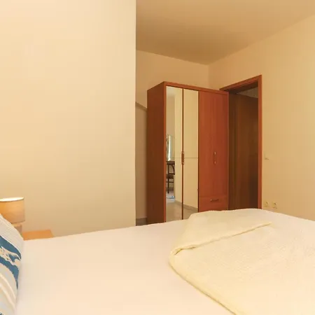 One-bedroom In Okrug Gornji *