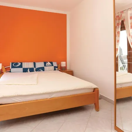 One-bedroom In Okrug Gornji Apartment