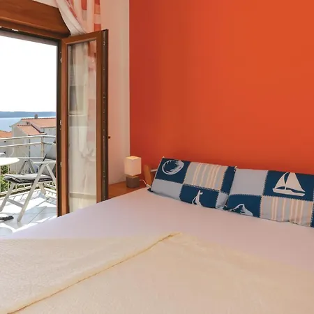 One-bedroom In Okrug Gornji