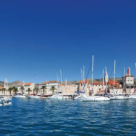 Gorgeous In Okrug Gornji With Kitchen Trogir